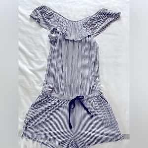 Light material off shoulder romper.